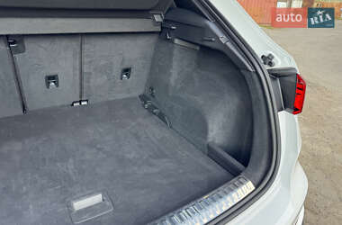 Внедорожник / Кроссовер Audi Q3 2021 в 