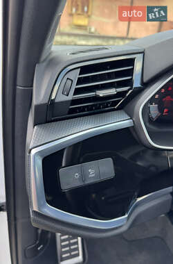 Внедорожник / Кроссовер Audi Q3 2021 в 