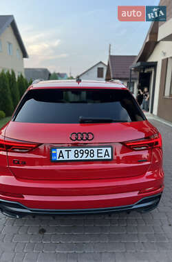 Внедорожник / Кроссовер Audi Q3 2021 в 