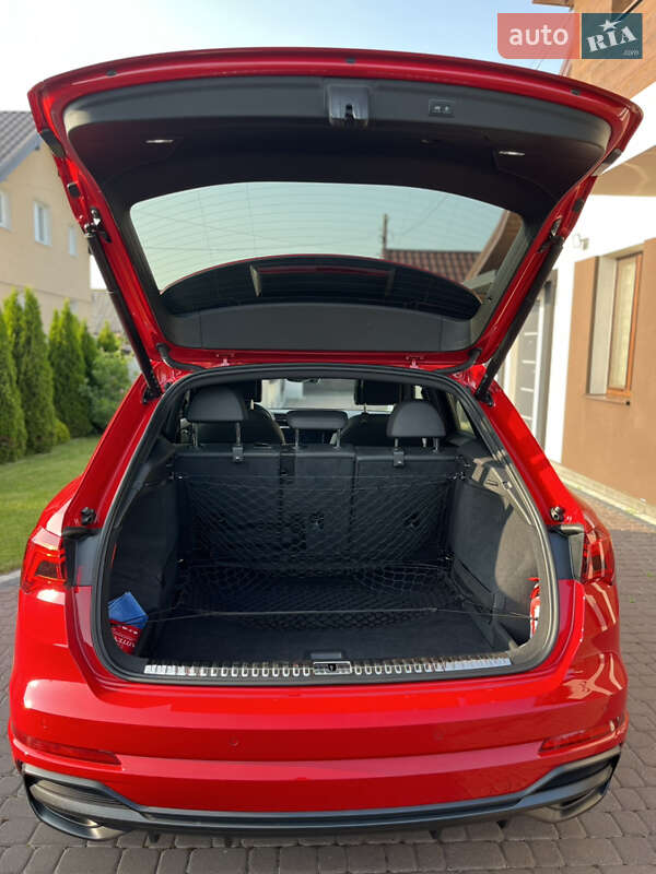 Позашляховик / Кросовер Audi Q3 2021 в Івано-Франківську