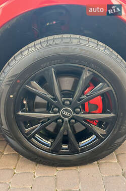 Внедорожник / Кроссовер Audi Q3 2021 в 