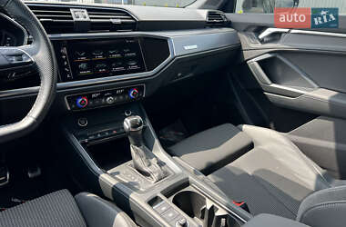 Внедорожник / Кроссовер Audi Q3 2020 в 