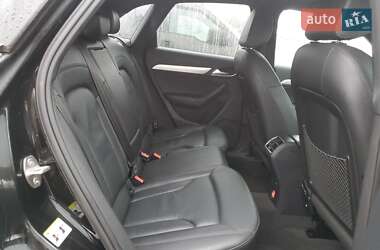 Внедорожник / Кроссовер Audi Q3 2016 в 