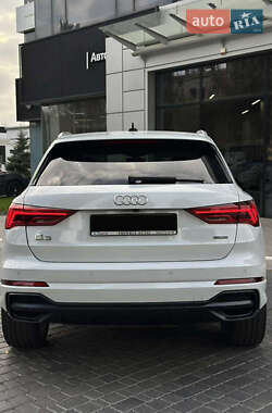Внедорожник / Кроссовер Audi Q3 2019 в 