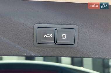 Внедорожник / Кроссовер Audi Q3 2020 в 