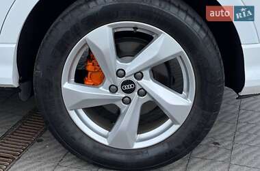 Внедорожник / Кроссовер Audi Q3 2020 в 