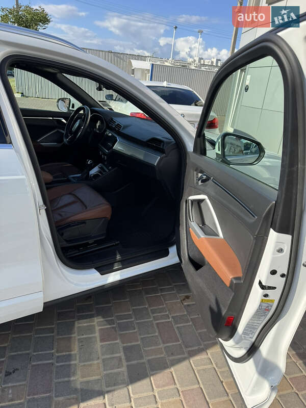 Внедорожник / Кроссовер Audi Q3 2019 в Одессе