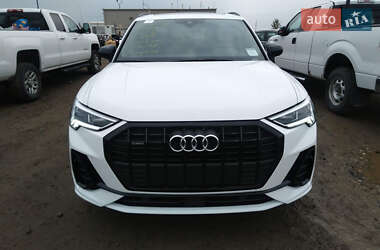 Внедорожник / Кроссовер Audi Q3 2021 в 