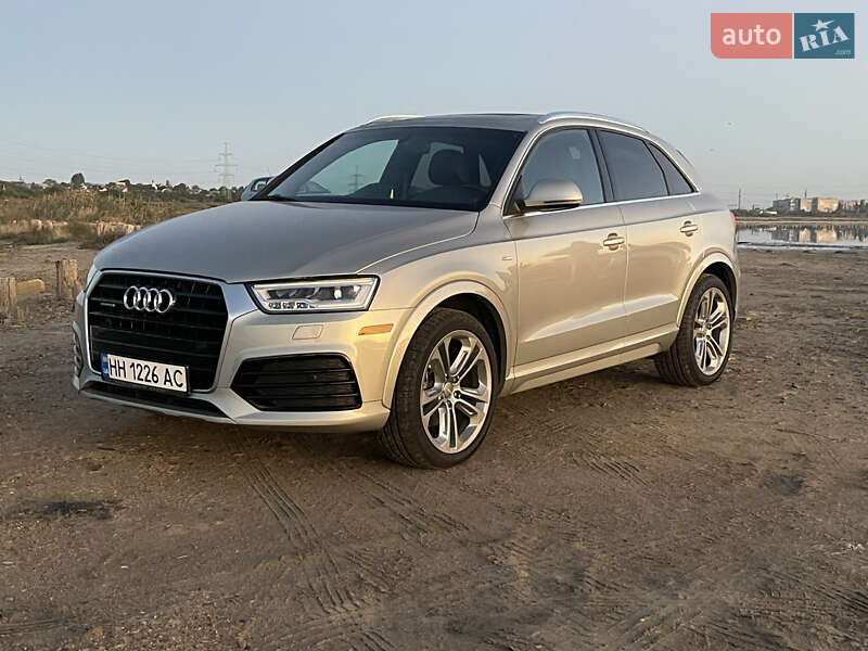 Внедорожник / Кроссовер Audi Q3 2016 в 