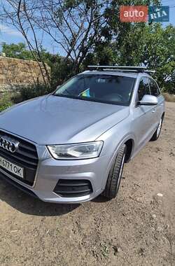 Внедорожник / Кроссовер Audi Q3 2015 в 
