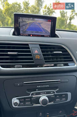 Внедорожник / Кроссовер Audi Q3 2016 в 