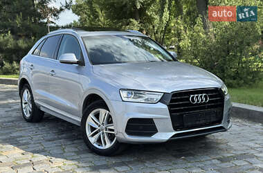 Внедорожник / Кроссовер Audi Q3 2016 в 
