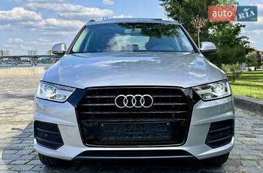 Внедорожник / Кроссовер Audi Q3 2016 в 