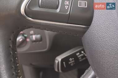 Внедорожник / Кроссовер Audi Q3 2015 в 