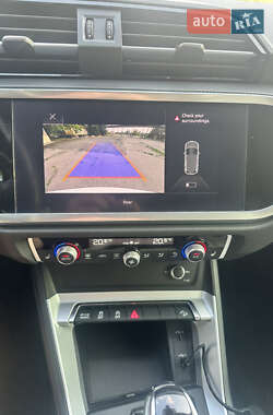 Внедорожник / Кроссовер Audi Q3 2019 в 