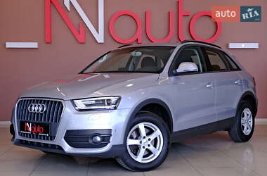 Внедорожник / Кроссовер Audi Q3 2015 в 