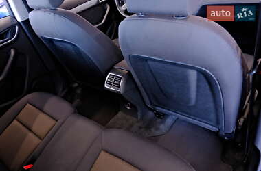 Внедорожник / Кроссовер Audi Q3 2015 в 