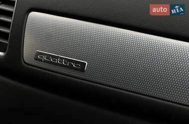 Внедорожник / Кроссовер Audi Q3 2012 в 
