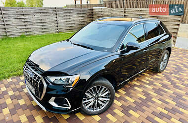 Внедорожник / Кроссовер Audi Q3 2021 в 