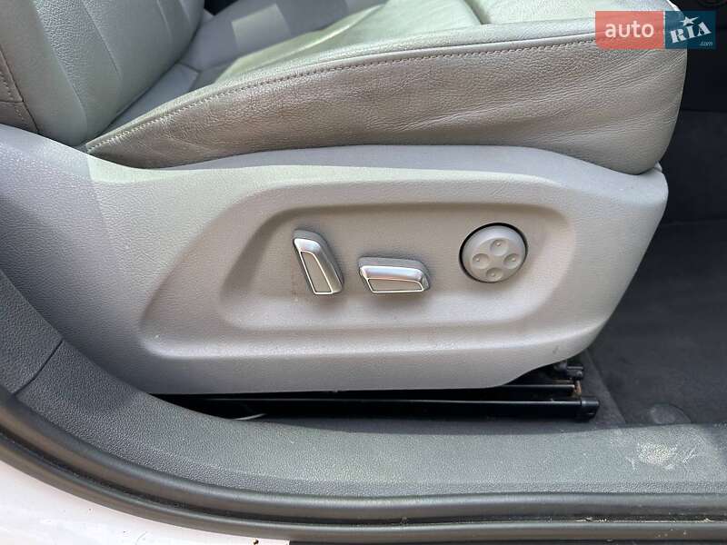 Внедорожник / Кроссовер Audi Q3 2017 в Стрые