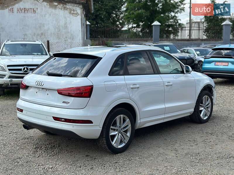 Внедорожник / Кроссовер Audi Q3 2017 в Стрые