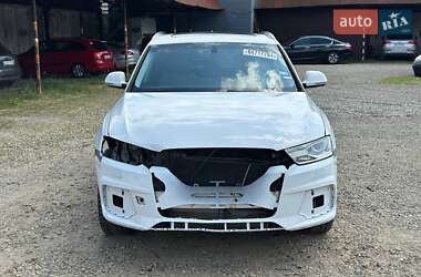 Внедорожник / Кроссовер Audi Q3 2017 в 