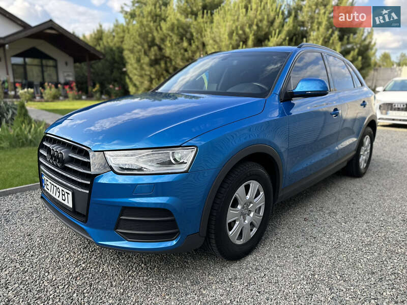 Позашляховик / Кросовер Audi Q3 2016 в Дніпрі