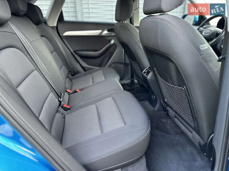 Позашляховик / Кросовер Audi Q3 2016 в Дніпрі