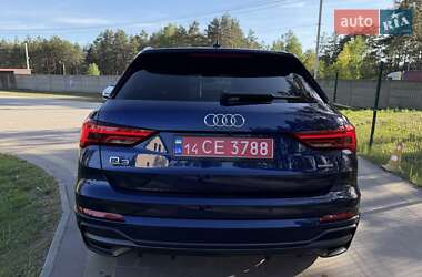 Позашляховик / Кросовер Audi Q3 2021 в 