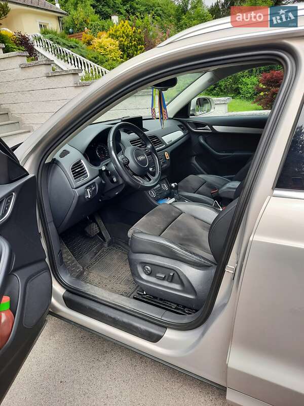 Внедорожник / Кроссовер Audi Q3 2013 в Киеве