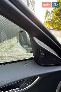 Внедорожник / Кроссовер Audi Q3 2015 в 