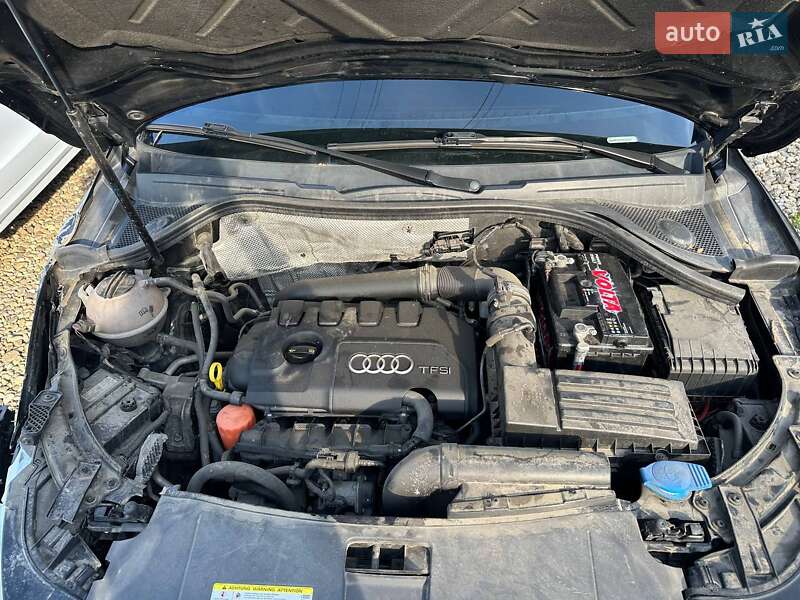 Позашляховик / Кросовер Audi Q3 2016 в Стрию