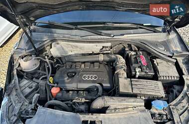 Внедорожник / Кроссовер Audi Q3 2016 в 