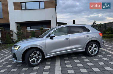 Внедорожник / Кроссовер Audi Q3 2019 в 