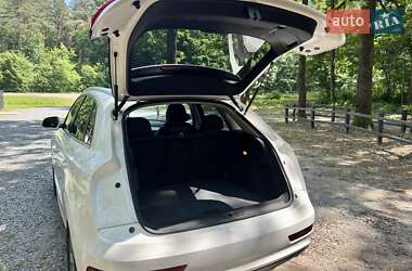 Внедорожник / Кроссовер Audi Q3 2015 в 