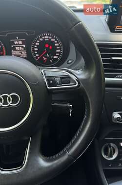 Внедорожник / Кроссовер Audi Q3 2015 в 