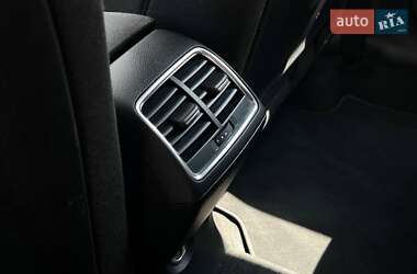 Внедорожник / Кроссовер Audi Q3 2013 в 