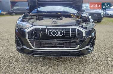Внедорожник / Кроссовер Audi Q3 2019 в 