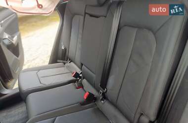 Внедорожник / Кроссовер Audi Q3 2019 в 