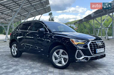 Внедорожник / Кроссовер Audi Q3 2021 в 