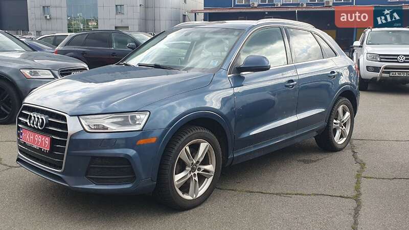 Внедорожник / Кроссовер Audi Q3 2016 в Киеве
