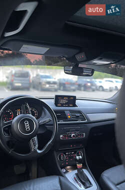 Внедорожник / Кроссовер Audi Q3 2016 в 