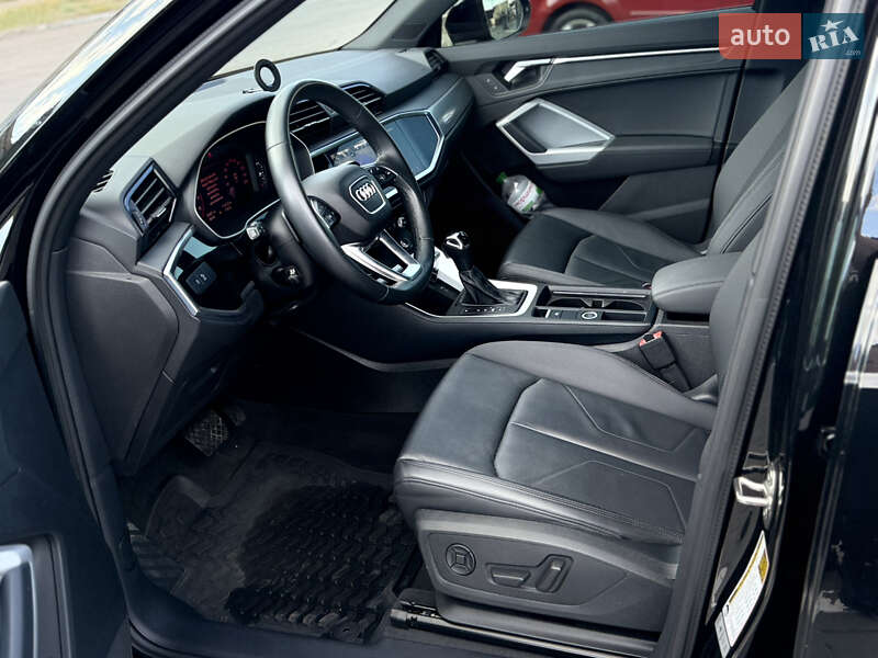 Внедорожник / Кроссовер Audi Q3 2023 в Каменском