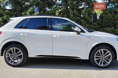 Внедорожник / Кроссовер Audi Q3 2022 в 