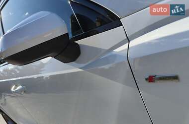 Внедорожник / Кроссовер Audi Q3 2022 в 