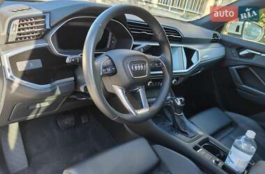 Внедорожник / Кроссовер Audi Q3 2022 в 