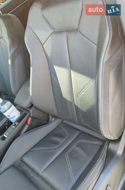 Внедорожник / Кроссовер Audi Q3 2022 в 