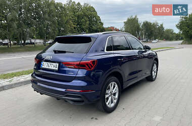 Внедорожник / Кроссовер Audi Q3 2024 в 