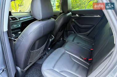 Внедорожник / Кроссовер Audi Q3 2015 в 