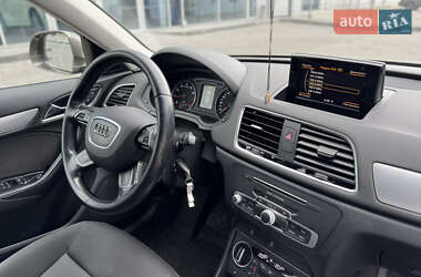 Внедорожник / Кроссовер Audi Q3 2016 в 